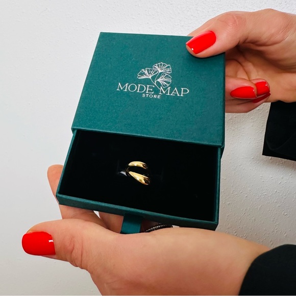 New Ear Cuff Earrings Non Piercing Trendy  Gold Ear Clip Statement - Picture 7 of 7